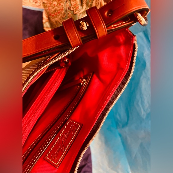 NEW!!! DOONEY & BOURKE LARGE ERICA NYLON SHOULDER BAG PURSE KHAKI PERFECT!! - Picture 5 of 5